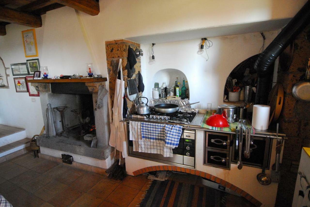 Casa Con Vista Mozzafiato Su Civita Di Bagnoregio Villa Lubriano Bagian luar foto